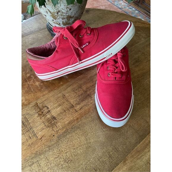 Levi's Ethan CT Canvas II Mens Size 10,5 Sneakers in Red. - Picture 1 of 8